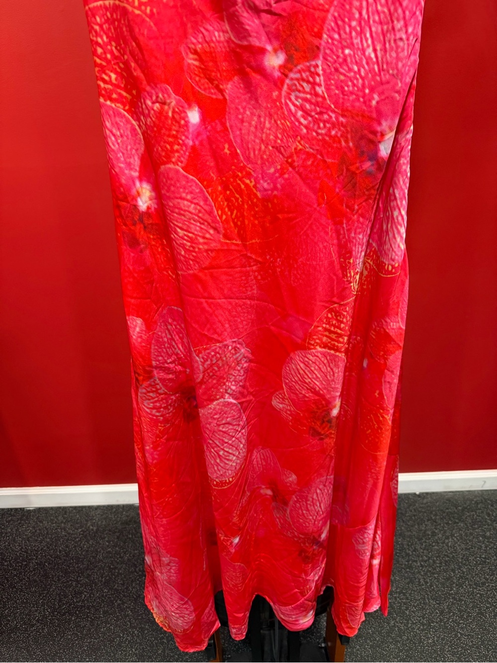 NWT Paper Heart Coral Floral Satin Cowl Neck Sleeveless Maxi Dress Size S - Picture 3 of 9